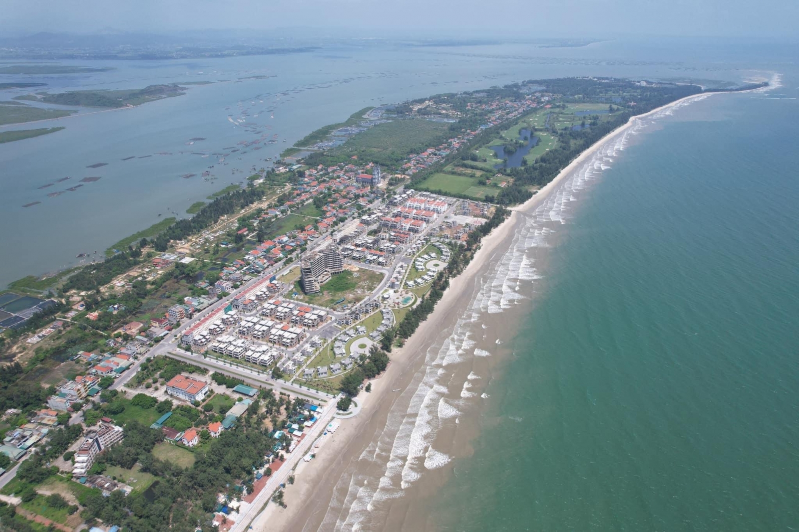 Du lịch bãi biển Trà Cổ Móng Cái Quảng Ninh có gì thú vị? Du lịch bãi biển Trà Cổ Móng Cái Quảng Ninh có gì thú vị?